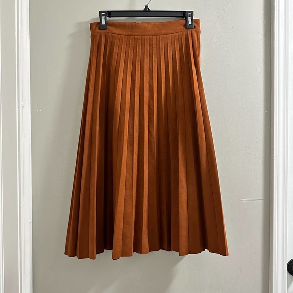 oakridge Dresses & Skirts - 🤩🤩🤩 Oakridge Pleated brown skirt